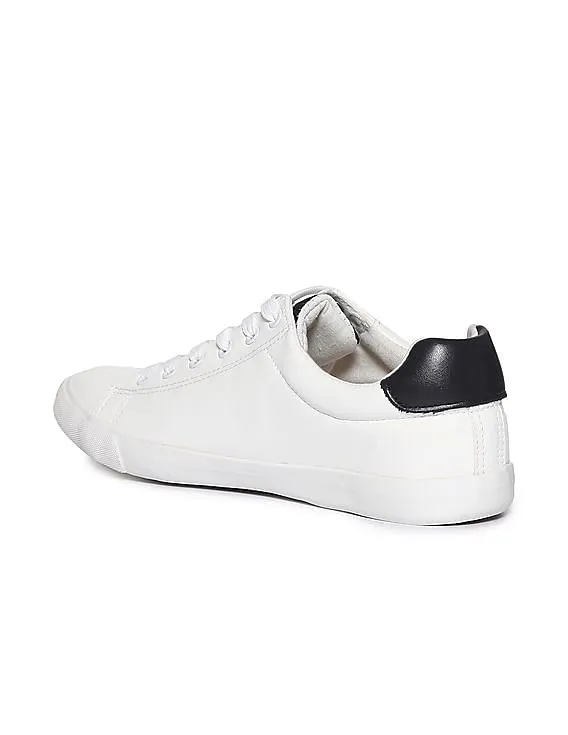 Aeropostale Round Toe Solid Sneakers