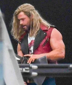 Chris Hemsworth Thor Love and Thunder (2022) Vest | Abbraci