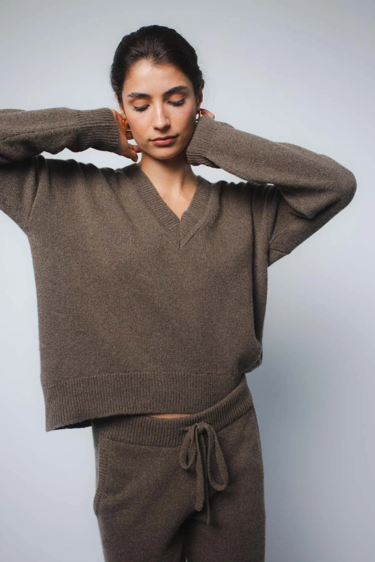 Crista V-neck Cashmere Pullover - Chestnut