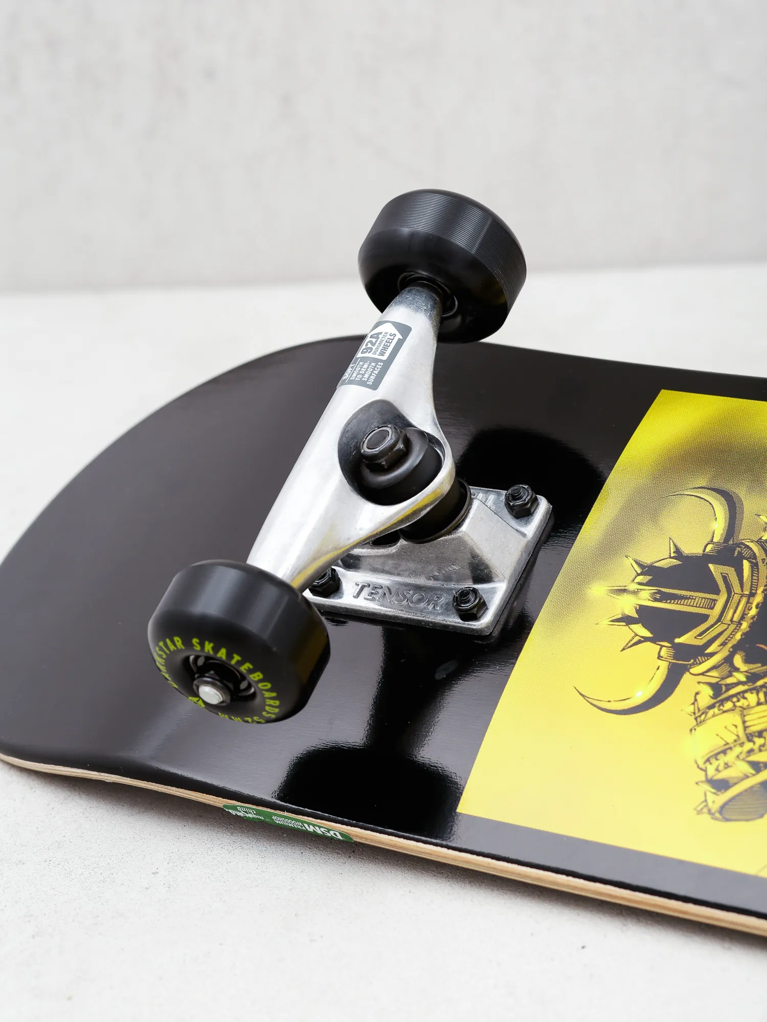 Darkstar Molten Skateboard (lime fade)