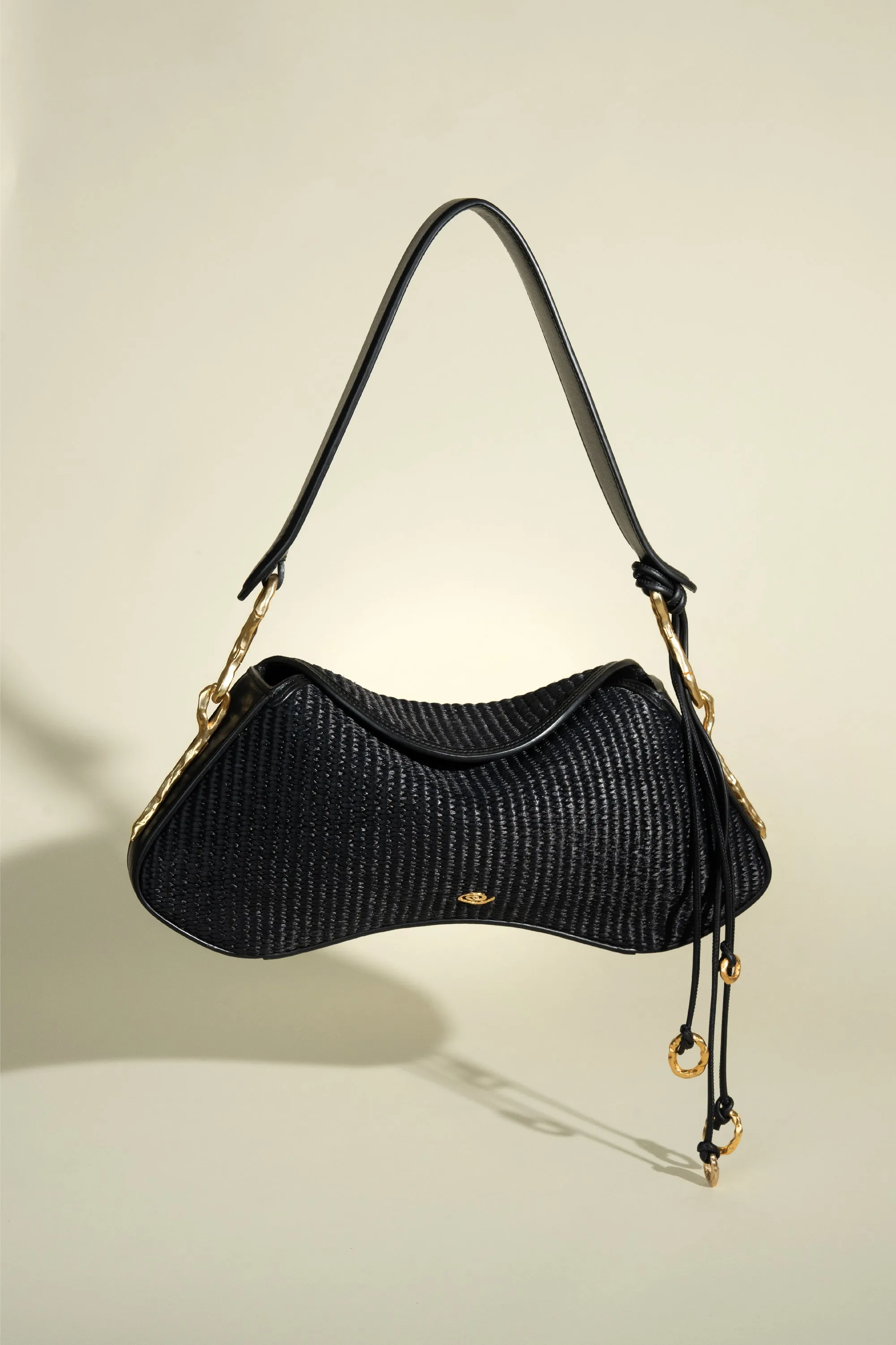 Deia Shoulder Bag - Black Raffia