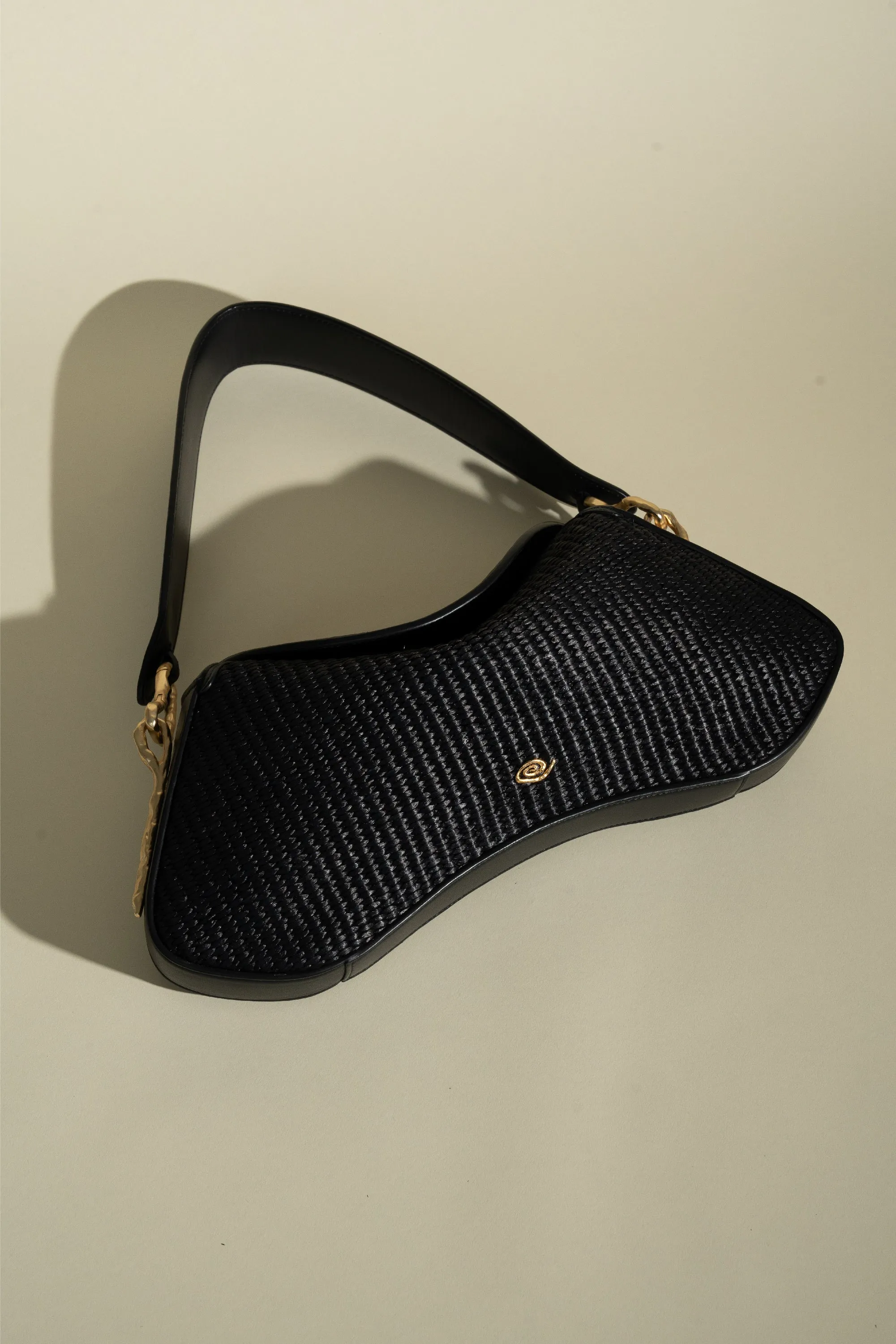 Deia Shoulder Bag - Black Raffia