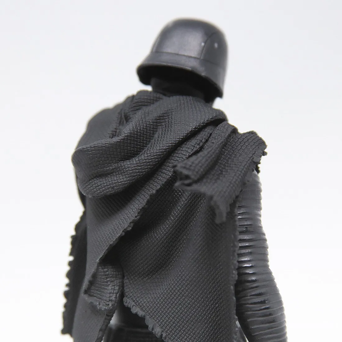 Kotobukiya ARTFX+ Star Wars The Force Awakens Kylo Ren Statue (black)